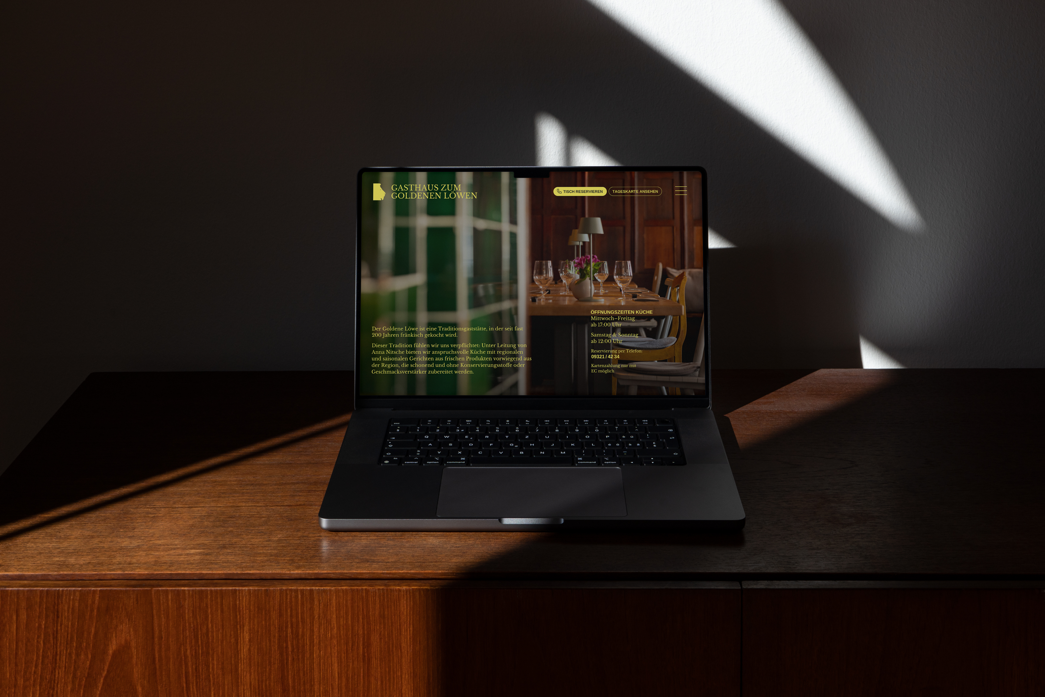 Website for the Gasthof zum Goldenen Löwen from Sulzfeld am Main → WEBERRUSS Studio