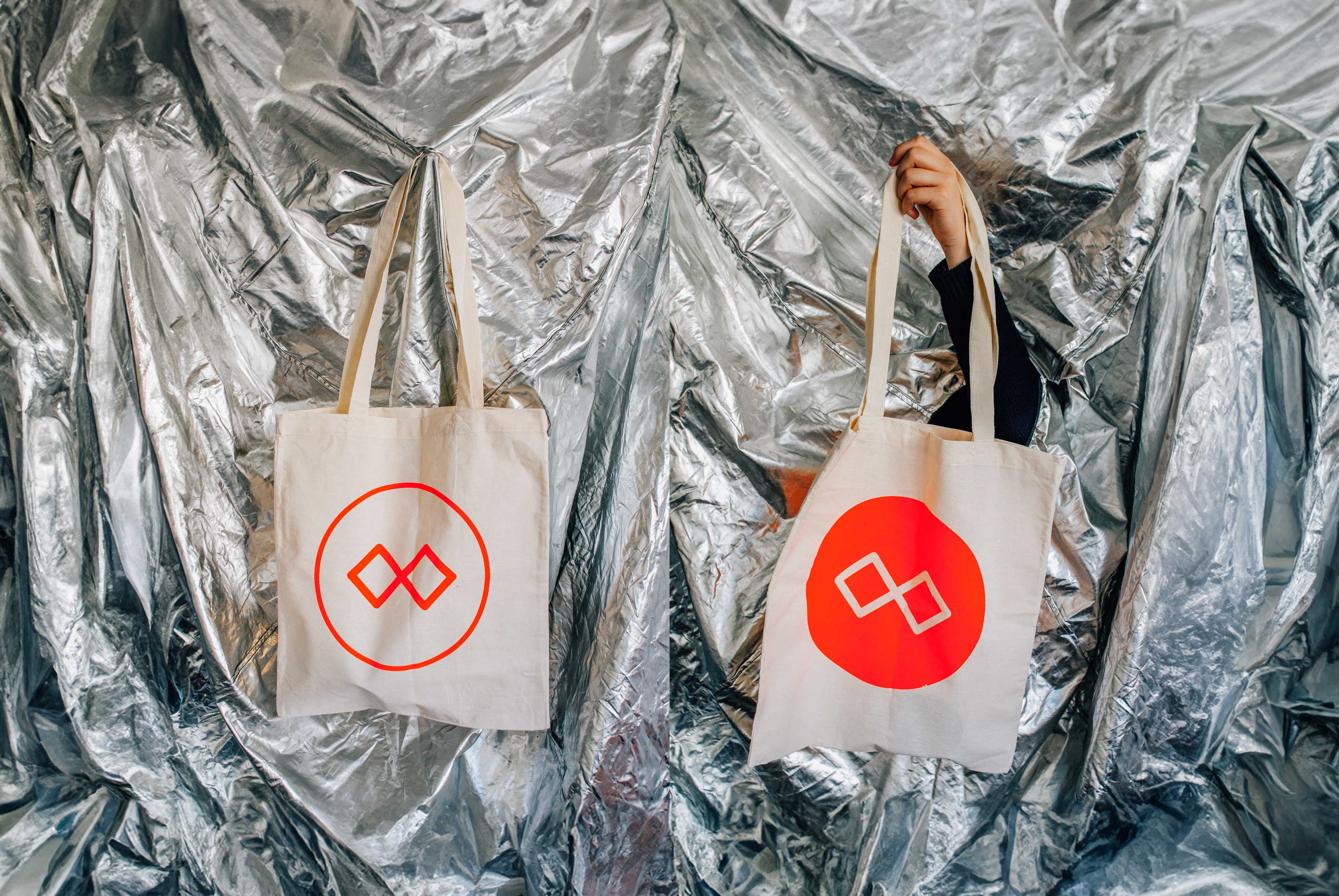 Two tote bags printed with the Freifunk Mainz logo → WEBERRUSS Studio